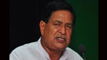 Cong leaders should be ''beaten up with shoes'' for devp failure: BJP MP