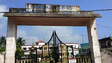 Odisha Man Embezzles PMAY Grant By Showing Pics Of Old House!