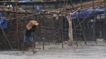 Twelve killed as cyclone Amphan batters Bangladesh