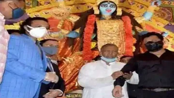 Bangladeshi Cricketer Shakib Forced To Apologise For Attending Kali Puja In Kolkata