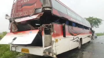 Four killed, ten injured in bus-truck collision in Baripada