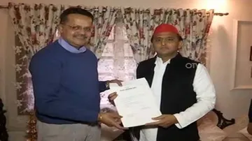 Women’s reservation bill: BJD MP Bhartruhari meets Akhilesh Yadav