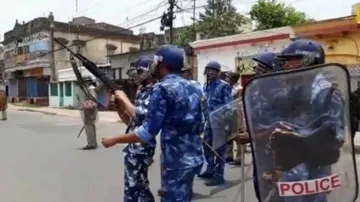 16 arrested in Bengal's Bhatpara