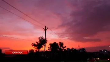 Rosy Skies: Cyclone Bulbul pricks Odisha's high air pollution level!