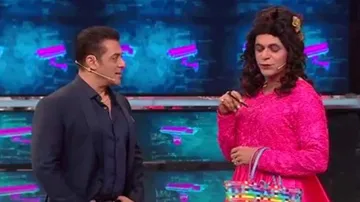 Sunil Grover Narrates 'Honeymoon Scene' With Bigg Boss, WATCH