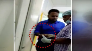 Caught Red Handed: Puri District Headquarter Hospital Staff Allegedly Taking Bribe