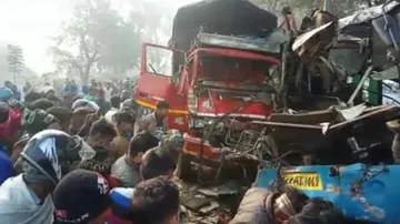 UP: 10 Killed In Bus-Truck Collision On Moradabad–Agra Highway