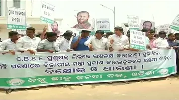 BJD gheraoes CBSE office, demands Prakash Javadekar's resignation