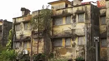 CESU quarters reel under neglect in Cuttack; govt indifferent