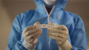 India's COVID-19 Tally Rises To 97.96 Lakh With 29K New Infections