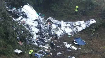 14 killed in Colombia plane crash