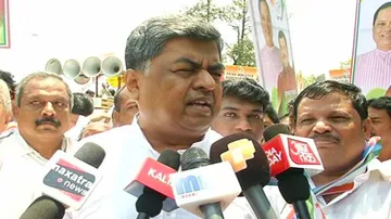 Congress rejects Hariprasad's resignation