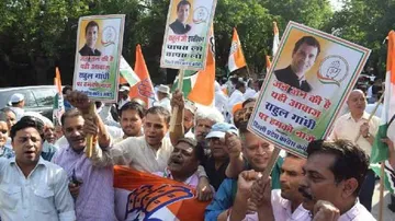 Congress workers protest, want Rahul to be party chief