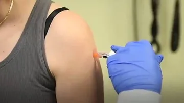 US begins first human trial of coronavirus vaccine