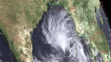 Cyclone Gaja crosses Tamil Nadu coast