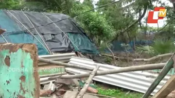 Ruling-BJD MLA exposes flaw in Cyclone Fani house damage survey