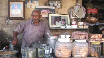 Chaiwalla runs school for slum children
