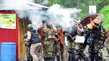 SI killed, three injured in police-GJM clash in Darjeeling