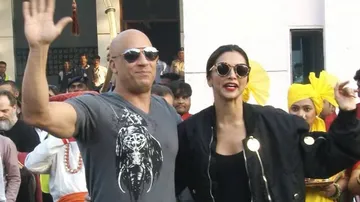 Sunday Special: Deepika Padukone Enjoys Cutting Chai with Vin Diesel in Mumbai #Throwback