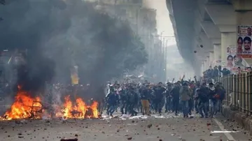 Anti-CAA Stir: At Least 6 Dead As Violence Rocks UP; Thousands Rally In National Capital