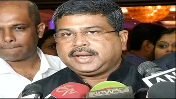 Naveen’s best administrator award is publicity stunt: Dharmendra