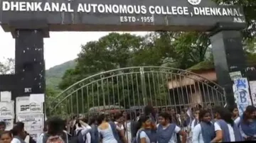 Girls' Hostel Inmates Of Dhenkanal College Protest Over Water shortage