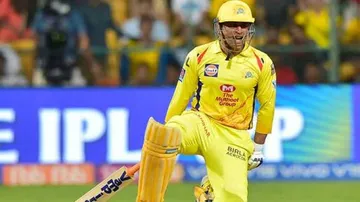 MS Dhoni becomes first Indian to hit 200 IPL sixes