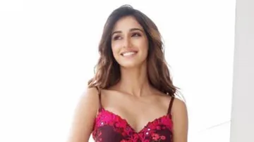 Disha Patani Real Hot In Red Nightwear (See Pics)