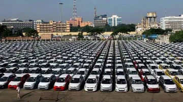April domestic passenger car sales up by 5%: SIAM