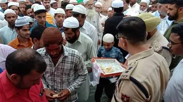 Eid celebrated peacefully in Jammu & Kashmir
