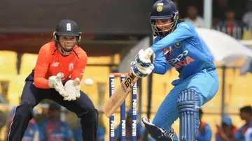 Indian women lose second T20, series to England