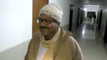 Executive Engineer caught taking bribe from contractor
