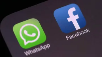 Facebook tests WhatsApp shortcut in its app
