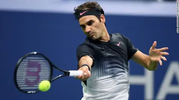 Federer reaches Australian Open final