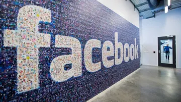 Facebook discards fake news warning flags
