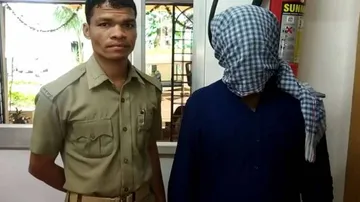 Posing As Cop on FB, Conman Dupes Rs 10 lakh From Odisha Youth