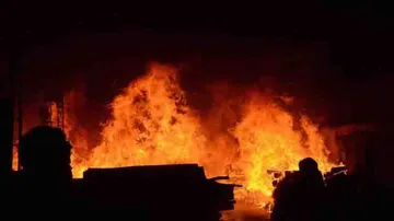 Major fire at furniture market in Delhi, metro services affected