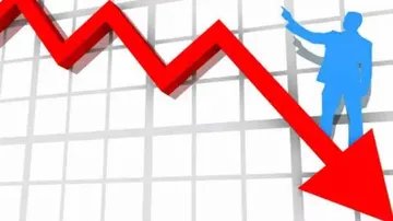 Q4 FY19 GDP growth slumps to 5.8% from 7.7% YoY FY18