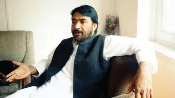 'Will withdraw if Governor's rule not imposed in J&K'