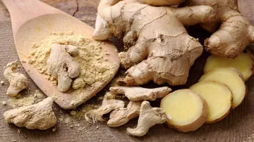 Keep stomach calm with ginger, fennel seeds