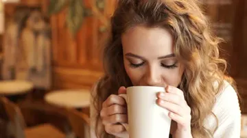 Drink Coffee To Cut Risk Of Digestive Disorders Like Pancreatitis & Gallstone