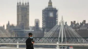 Global Covid-19 Cases Top 103.3 Million, Deaths Exceed 2.23 Million