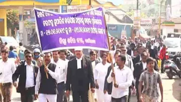 Lawyers in Baripada shun courts demanding HC bench