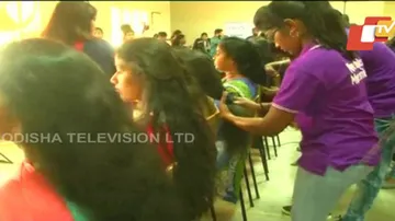 Girls Donate Hair For Cancer Patients, Tweeple Applaud