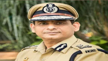 SUV Case: Mumbai Police Commissioner Shunted, Nagrale New CP
