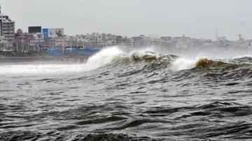 Know the reason behind the high waves in Bay of Bengal