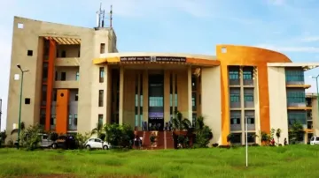 IIT