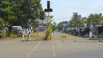 Sec 144 In Maharashtra: Streets In Mumbai Wear Deserted Look
