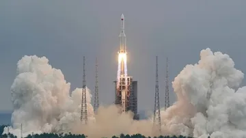 Debris From China's Disintegrating Rocket Falls Into Indian Ocean