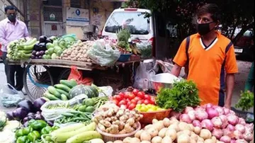 Retail inflation shoots up to 6.95% in March
